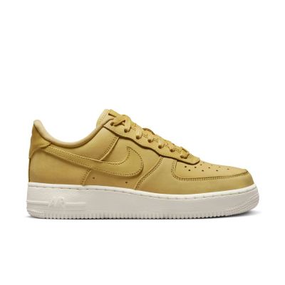 Nike Air Force 1 Premium "Gold Nubuck" Wmns - Jaune - Baskets Nike Air Force 1 Premium "Gold Nubuck" Wmns - Jaune - Baskets